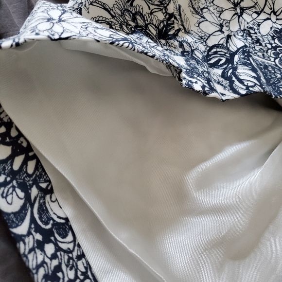 Zara white and navy dress - Picture 5 of 6